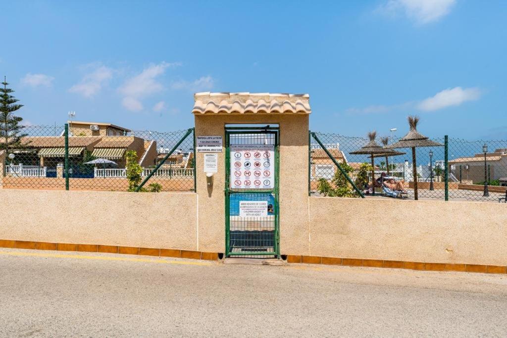 Апартаменти Orihuela Costa Torrevieja Dehesa de Campoamor  Екстер'єр фото